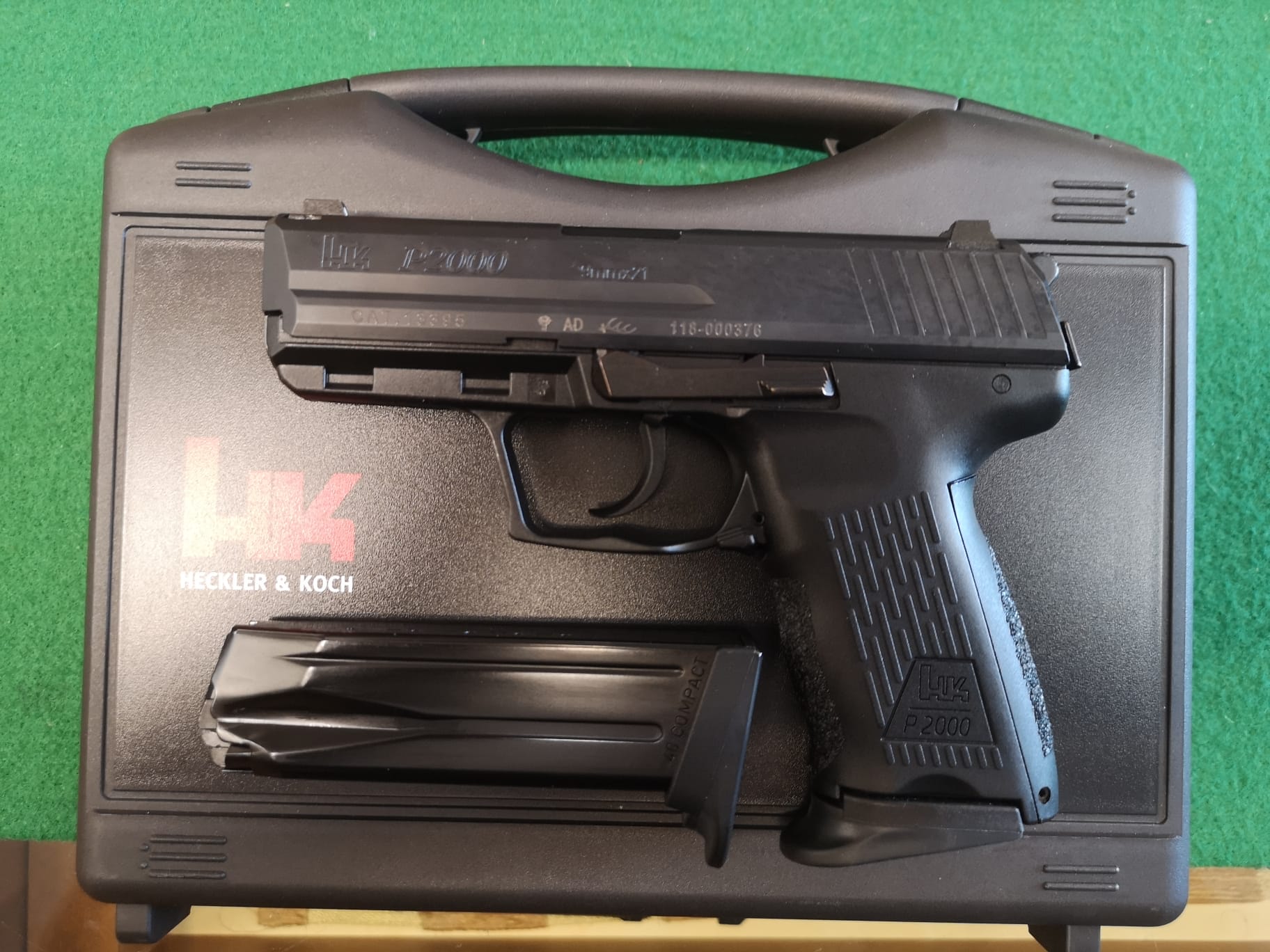 Pistola Semi-Auto. + 1 caricatore - marca HECHLER & KOCH - modello P2000 - calibro 9x21 - ARMI CORTE - ARMA USATE 1583