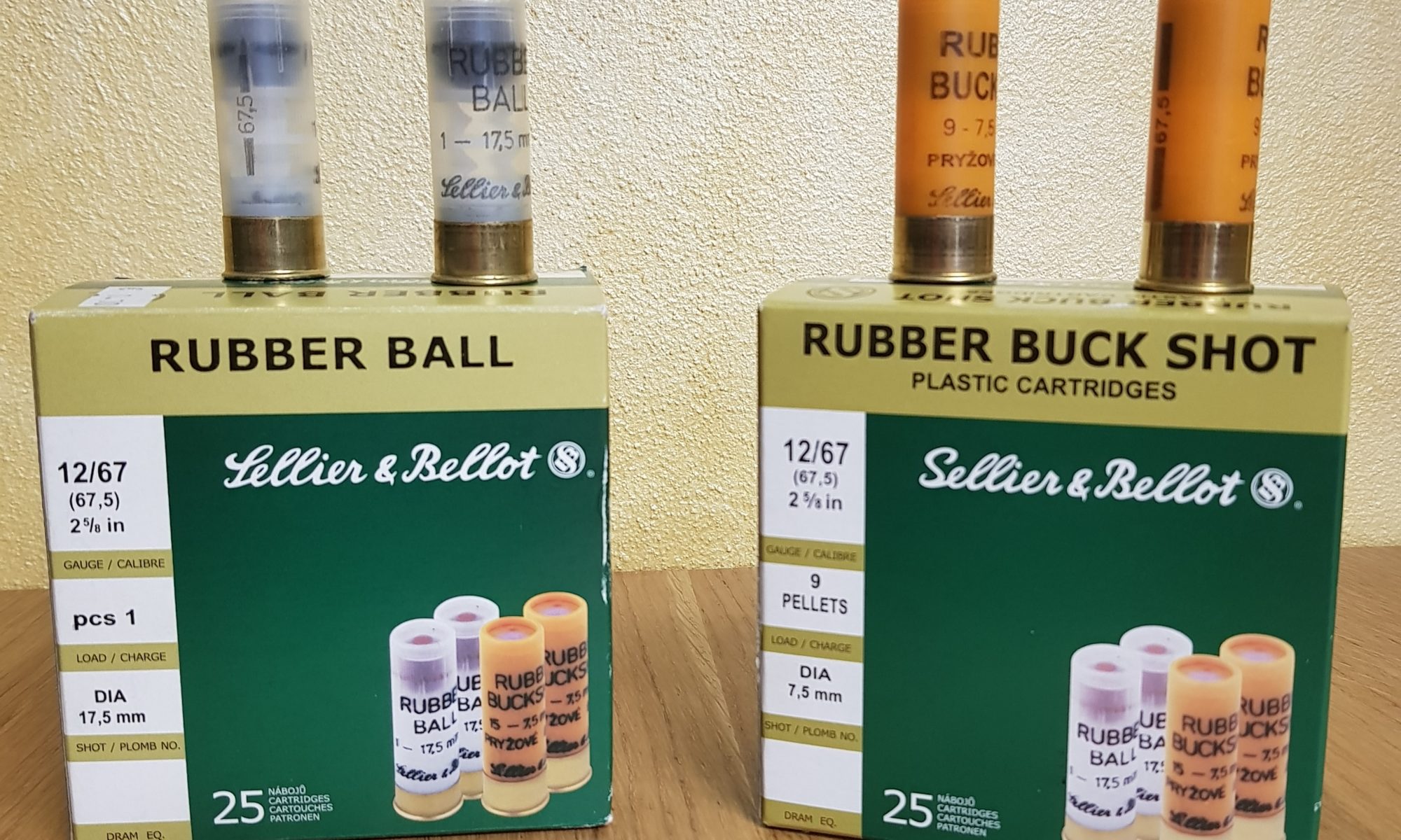Cartucce - marca SELLIER & BELLOT - modello LAW E. RUBBER BUCK 12 70 27 PALLETTONI IN GOMMA NON LETALI - calibro 12 - CARTUCCE A PALLINI IN GOMMA - CARTUCCE PER DIFESA ABITATIVA 3382